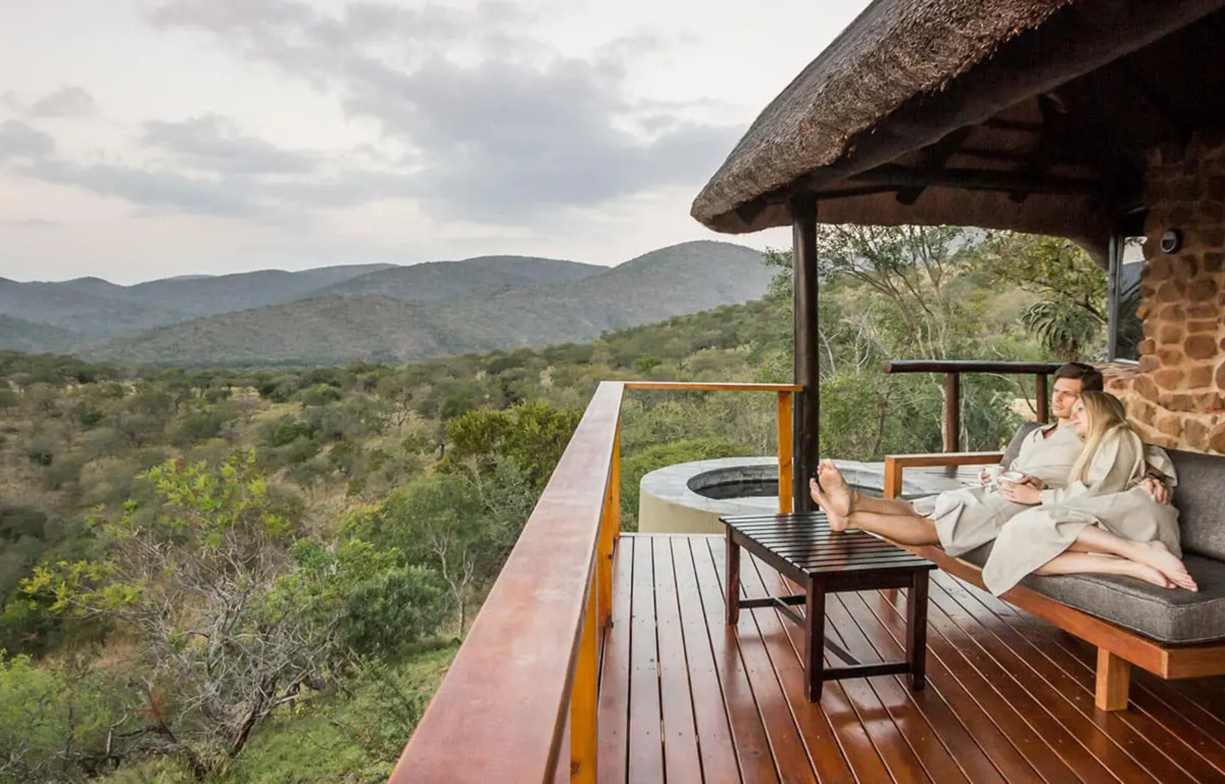 Honeymoon Savannah Suite — Romantic open-front luxury suite with endless Mara horizons.